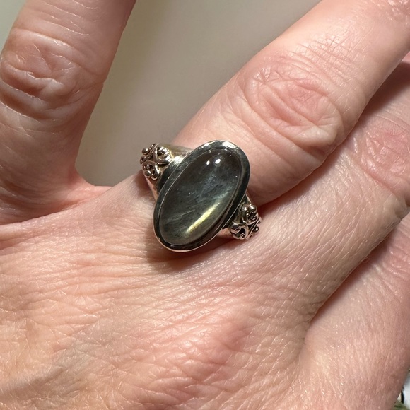 Labradorite ring - Picture 7 of 11